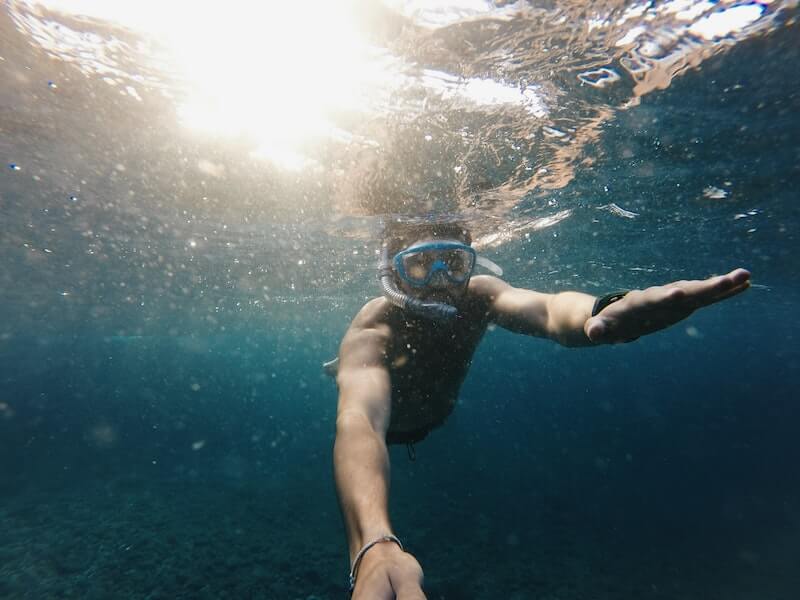 How does a snorkel work? Custom Wetsuits Blog